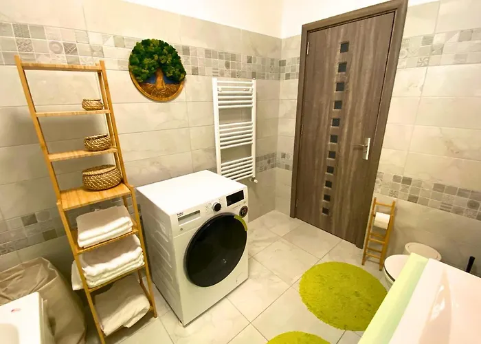 Apartment Metalurgiei 1 Bdr & Huge Sofa With Free Parking *