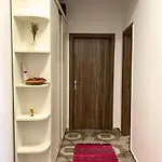 Metalurgiei 1 Bdr & Huge Sofa With Free Parking