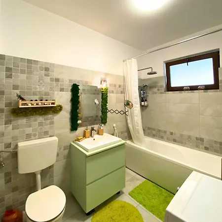 Metalurgiei 1 Bdr & Huge Sofa With Free Parking Διαμέρισμα