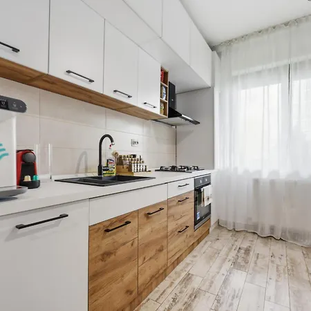 Metalurgiei 1 Bdr & Huge Sofa With Free Parking Appartamento