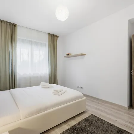 Metalurgiei 1 Bdr & Huge Sofa With Free Parking Apartment *